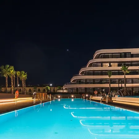Vivi Homes - Choco Pool, Gym, Terrace & Lejlighed *