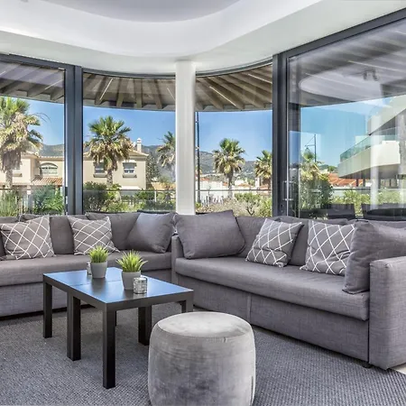 Vivi Homes - Choco Pool, Gym, Terrace & *